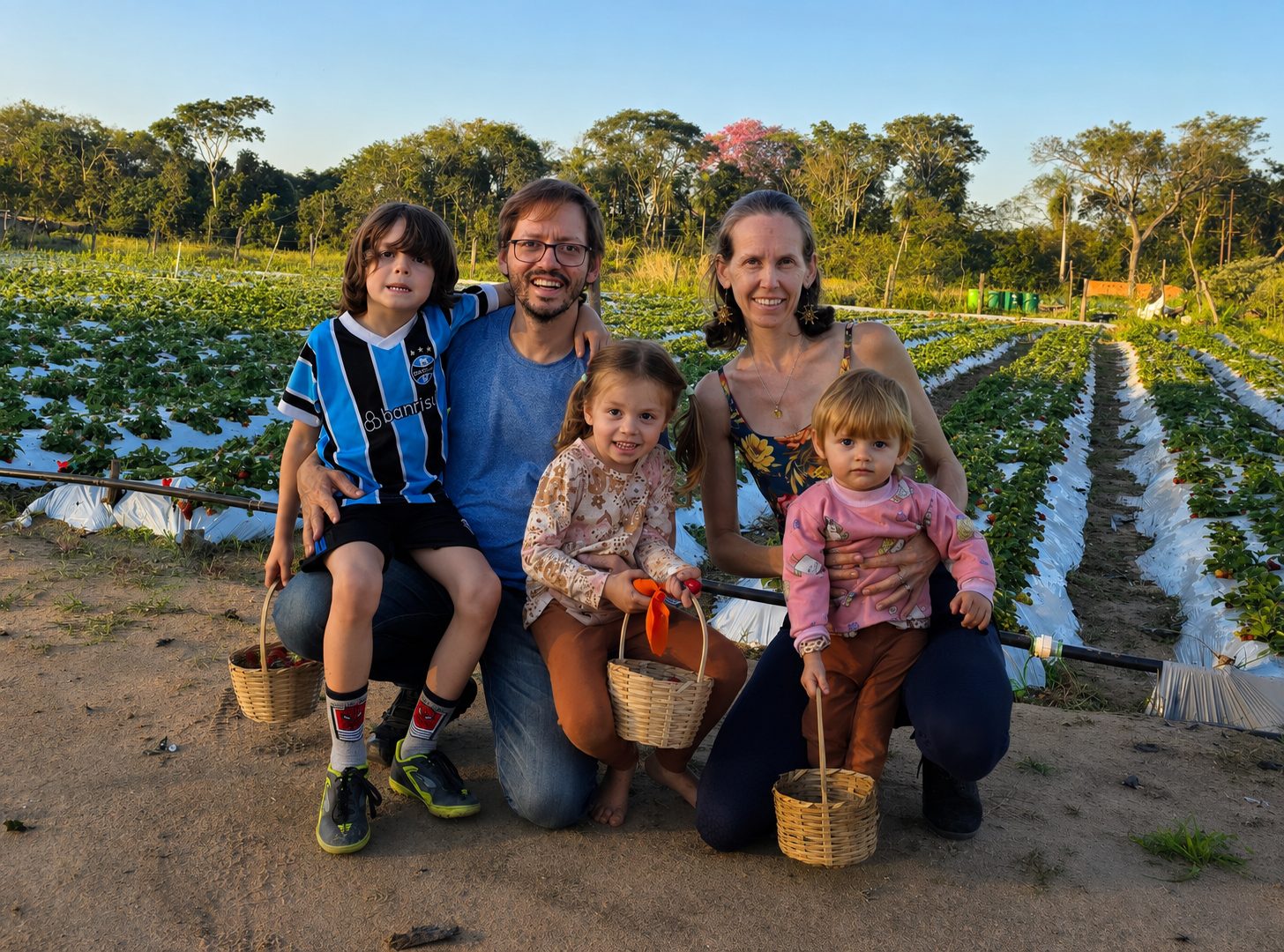 Bruno y Luciane con sus hijos