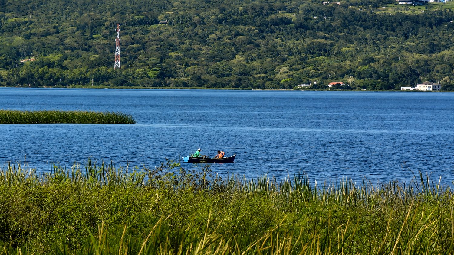El lago al final del terreno